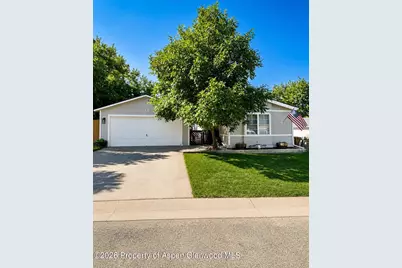 12 W Bonanza Place, Parachute, CO 81635 - Photo 2