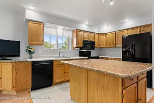 660 Aspen Ave, Rifle, CO 81650 - Photo 4
