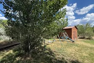 915 Washington St, Craig, CO 81625 - Photo 12