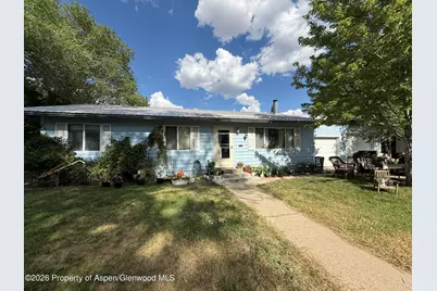 915 Washington Street, Craig, CO 81625 - Photo 2