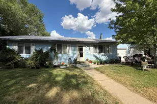 915 Washington St, Craig, CO 81625 - Photo 2