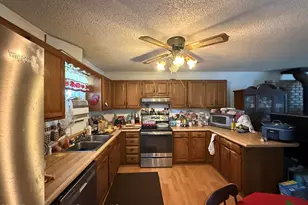 915 Washington St, Craig, CO 81625 - Photo 8