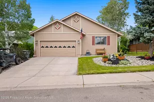 279 Buckthorn Rd, New Castle, CO 81647 - Photo 2