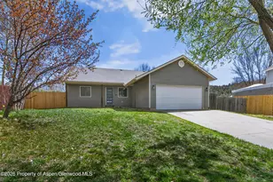 279 Lupine Dr, New Castle, CO 81647 - Photo 4