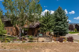815 Clubhouse Dr, New Castle, CO 81647 - Photo 4