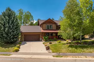 815 Clubhouse Dr, New Castle, CO 81647 - Photo 2