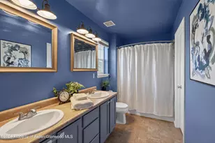 247 E Capital Ct, New Castle, CO 81647 - Photo 18