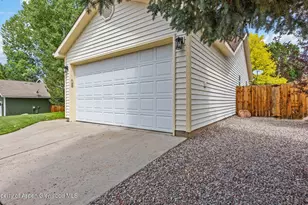 252 Lupine Dr, New Castle, CO 81647 - Photo 4
