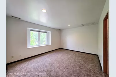 60 S 8th Street #301, Carbondale, CO 81623 - Photo 8