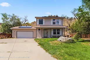 2617 Cheyenne Ct, Rifle, CO 81650 - Photo 2