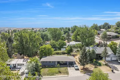 884 Stout Street, Craig, CO 81625 - Photo 2