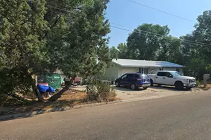333 E 7th St, Craig, CO 81625 - Photo 4