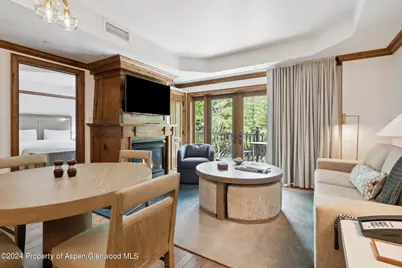 415 E Dean St, Unit 18, Week 28, Aspen, CO 81611 - Photo 2