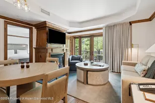 415 E Dean St Unit 18 Week 28, Aspen, CO 81611 - Photo 2