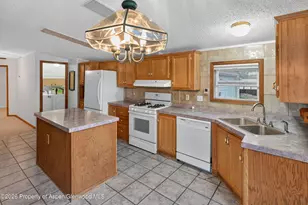 307 E Tamarack Cir, Parachute, CO 81635 - Photo 10