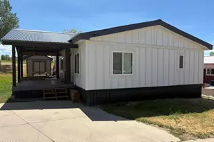 825 E 7th St, Craig, CO 81625 - Photo 2