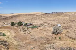 875 Johnson Rd, Craig, CO 81625 - Photo 4