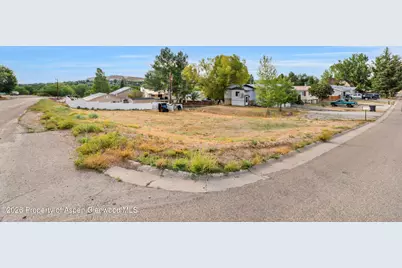 922 Colorado Street, Craig, CO 81625 - Photo 2