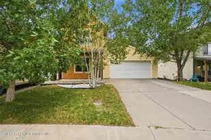 184 W 26th St, Rifle, CO 81650 - Photo 2