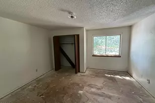 1030 E 7th St, Craig, CO 81625 - Photo 6