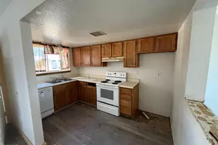 1030 E 7th St, Craig, CO 81625 - Photo 2