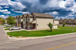 820 W 24th St, Rifle, CO 81650 - Photo 4