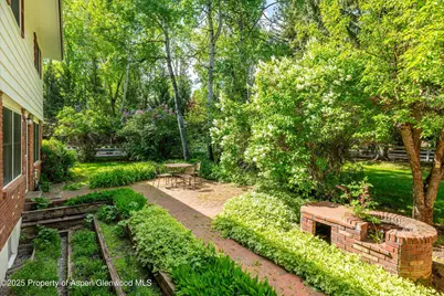 875 Bonita Drive, Aspen, CO 81611 - Photo 10
