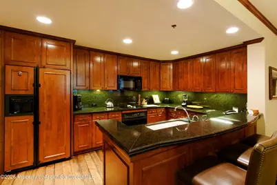 0075 Prospector Road #Unit 8106 Winter Interest 6, Aspen, CO 81611 - Photo 2