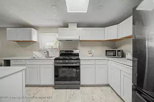 925 W 1st St, Craig, CO 81625 - Photo 6