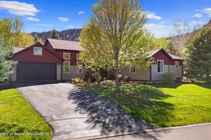 302 Silver Mountain Dr, Glenwood Springs, CO 81601 - Photo 2
