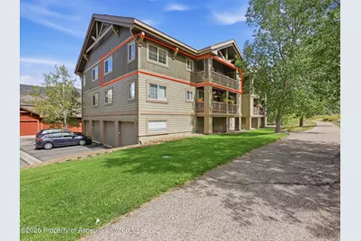 348 River View Drive #206, New Castle, CO 81647 - Photo 2