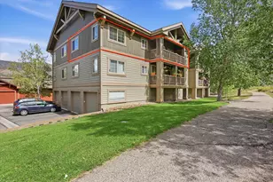 348 River View Dr, New Castle, CO 81647 - Photo 2
