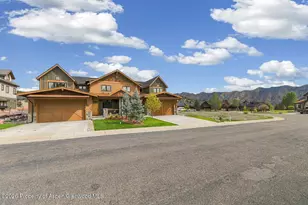 34 Whitetail Dr, New Castle, CO 81647 - Photo 4