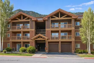 560 River View Dr, New Castle, CO 81647 - Photo 1