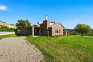 1073 Co Rd 260, Silt, CO 81652 - Photo 4