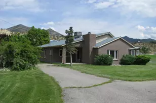 1073 Co Rd 260, Silt, CO 81652 - Photo 2