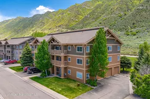 520 River View Dr, New Castle, CO 81647 - Photo 1