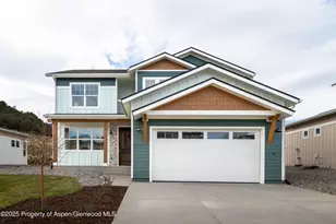 42 Mount Yale Ct, New Castle, CO 81647 - Photo 1