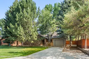 395 Stagecoach Ln, Carbondale, CO 81623 - Photo 1