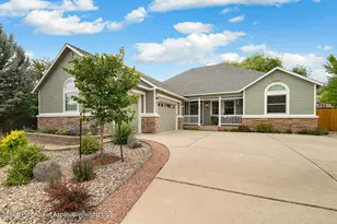 708 N Wildhorse Dr, New Castle, CO 81647 - Photo 1