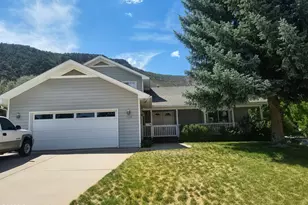 1036 Park W Dr, Glenwood Springs, CO 81601 - Photo 1