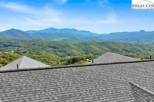 29 Fox Run Rd, Banner Elk, NC 28604 - Photo 4