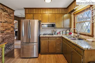 329 Maplewood Cir, Boone, NC 28607 - Photo 6