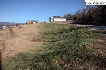 412 SE Huntington Woods Street, Lenoir, NC 28645 - Photo 1