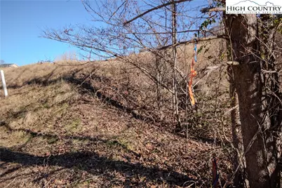 749 SE Chatsworth Street, Lenoir, NC 28645 - Photo 2