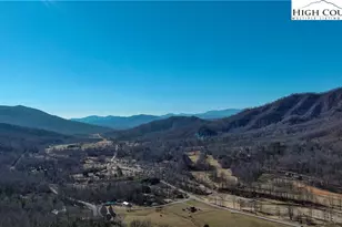 60 E Valley View Dr, Marion, NC 28752 - Photo 8