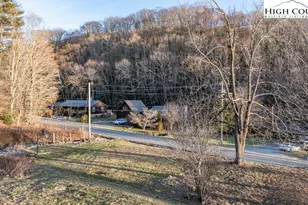 40 Painter Rd, Banner Elk, NC 28604 - Photo 36