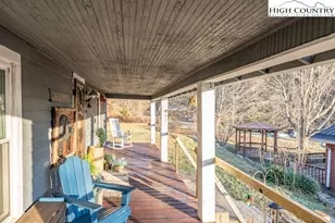 40 Painter Rd, Banner Elk, NC 28604 - Photo 16