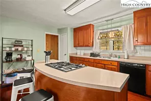 509 7 Devils Rd, Banner Elk, NC 28604 - Photo 20