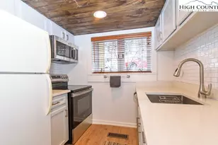 220 Northridge Rd, Beech Mountain, NC 28604 - Photo 14